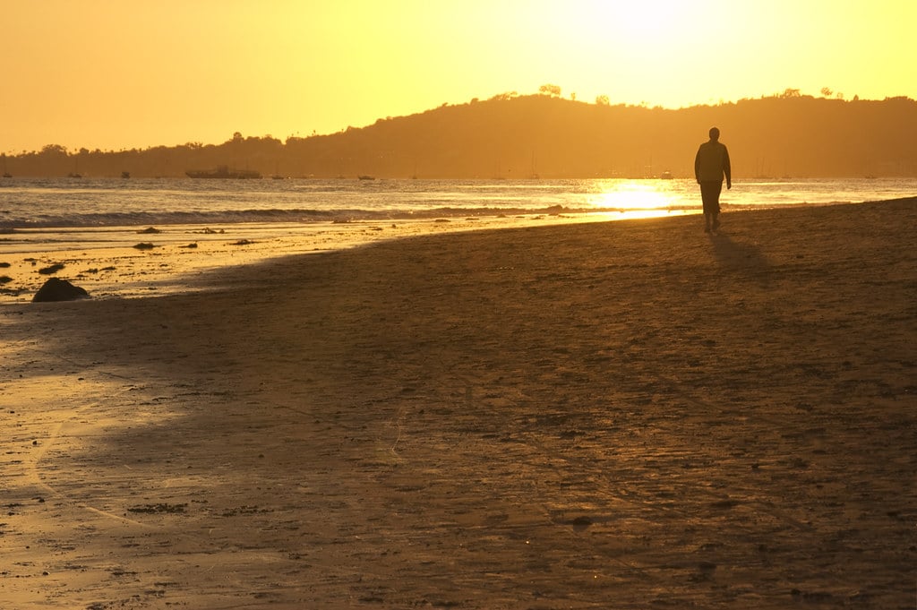 Ultimate Guide to Butterfly Beach, Santa Barbara: Sunset, Tides & Secret Tips